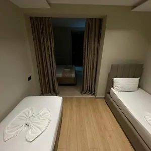 https://new-w-hotel.hotels-in-tirana.com