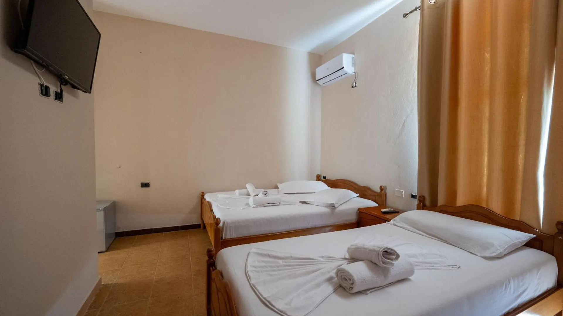 Hotel Nika Radhime Albania