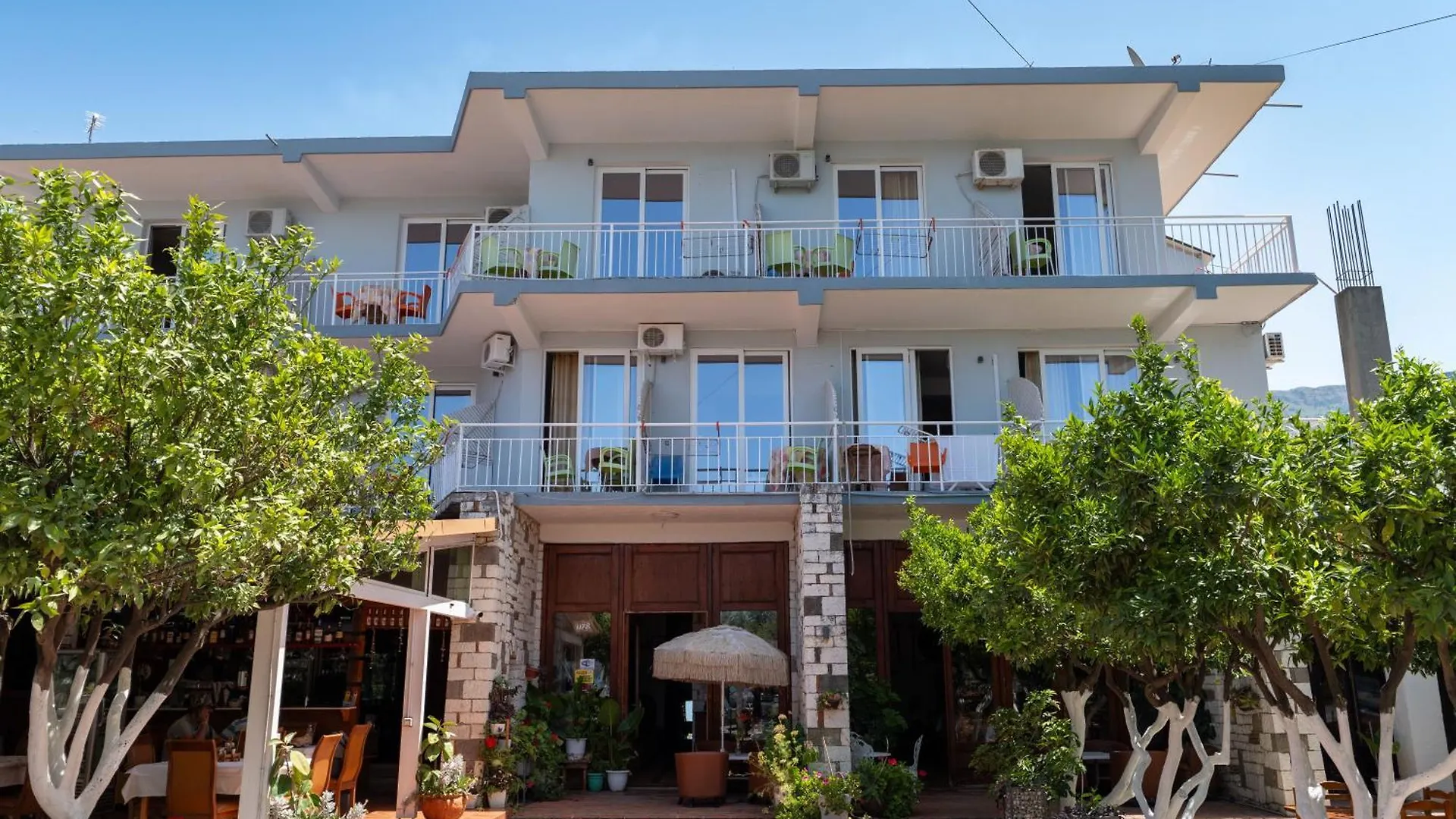 Hotel Nika Radhime 2*,  Albania