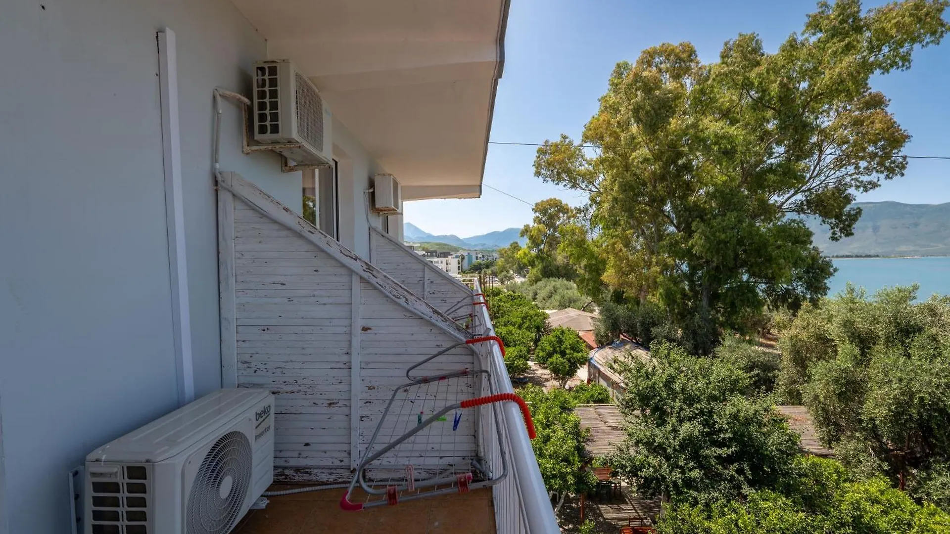 Hotel Nika Radhime Albania